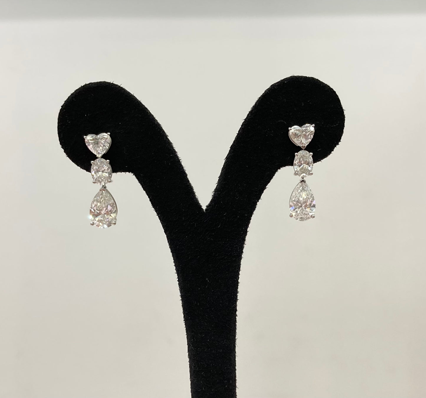 2CT PEAR W.OVAL & HEART EARRING (CTA1280)