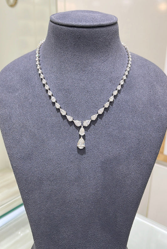 2CT PEAR IN GRADUATED DIAMOND NECKLACE (LARJS3526)