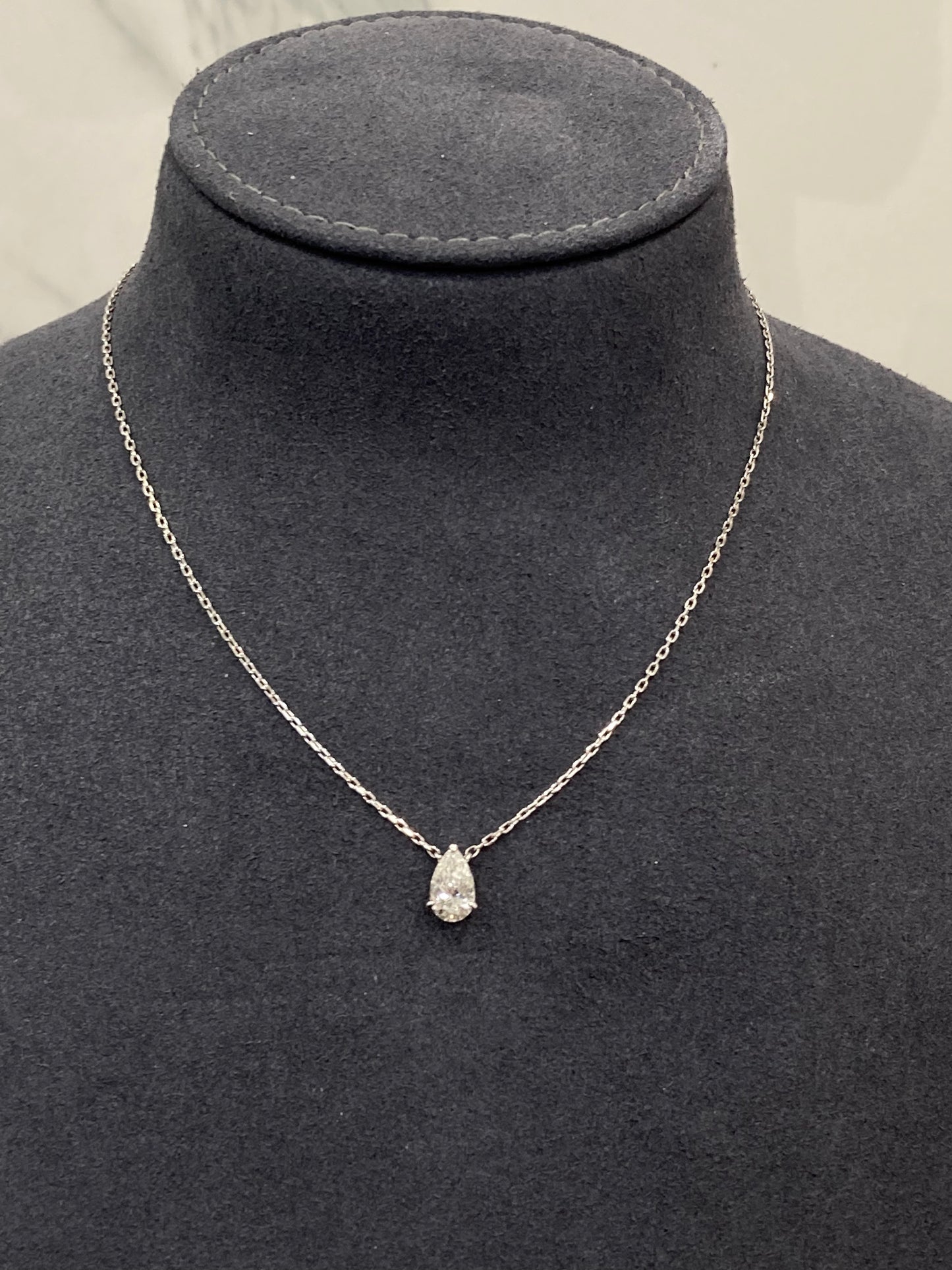 1CT PEAR DIAMOND PENDANT (ARJS2939)