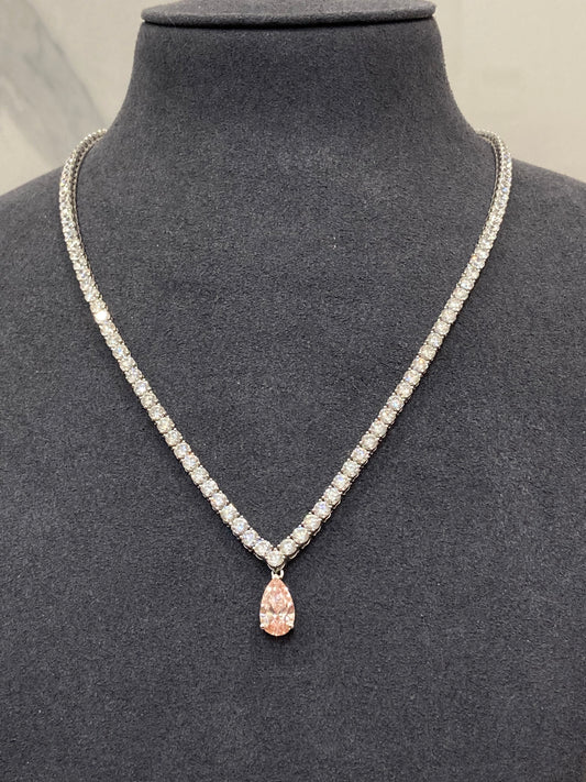 V NECKLACE WITH INTERCHANGABLE PENDANT