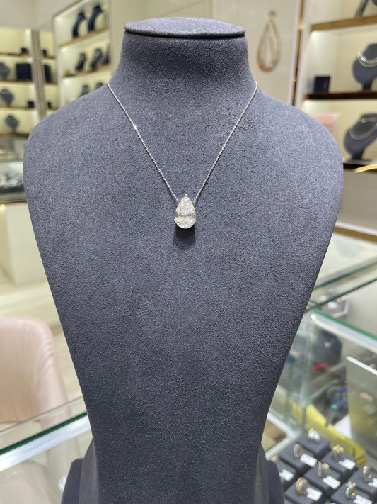8CT PEAR  DIAMOND PENDANT (ARJS3341)