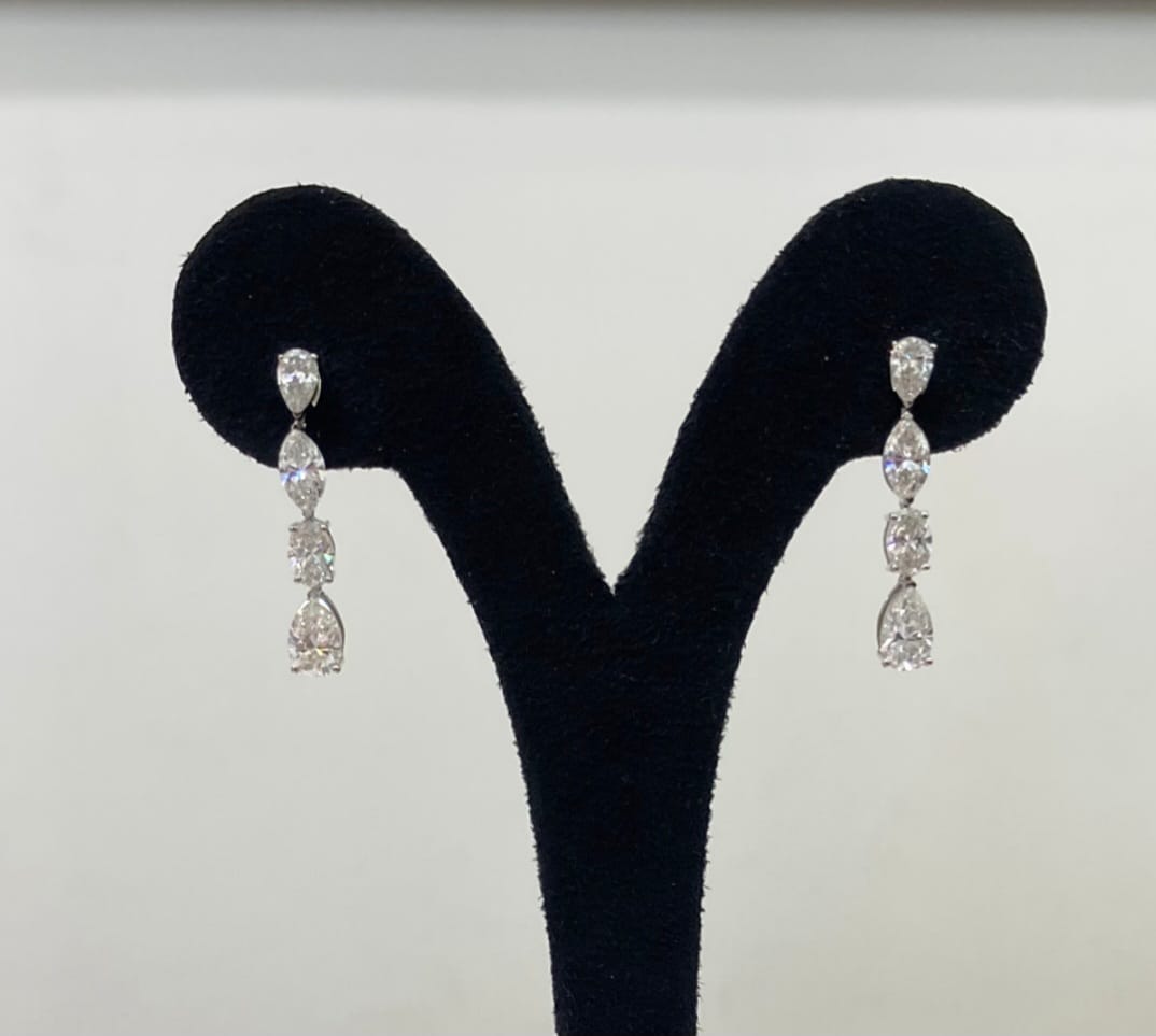 70PT PEAR W.OVAL & MARQUISE DANGLING EARRING (CTA1277)
