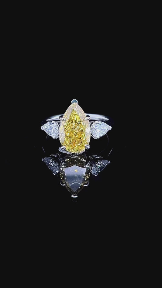 4CT FANCY YELLOW PEAR TRIOLOGY RING (ARJS3245)
