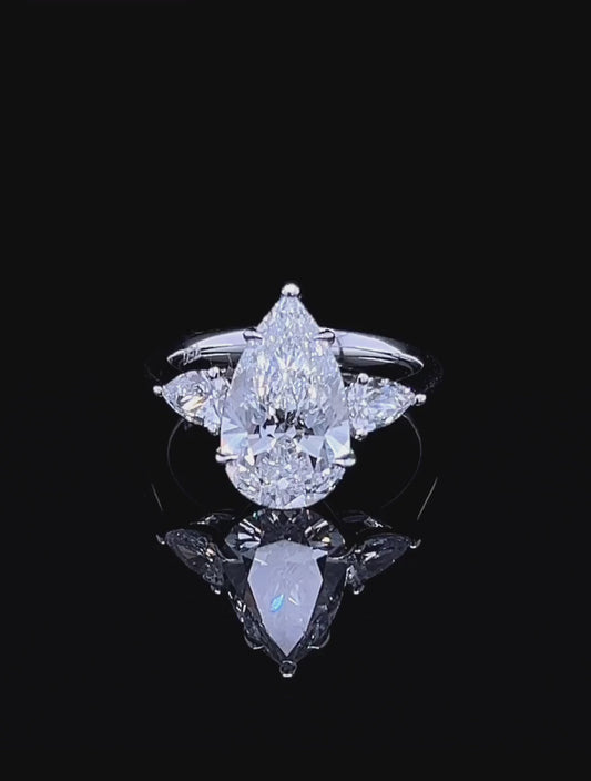 3CT PEAR TRIOLOGY RING (ARJS3130)