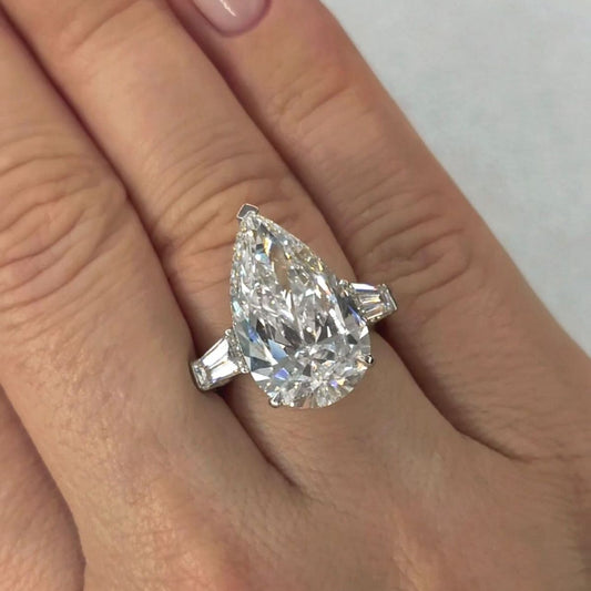 8CT PEAR WITH SIDE BAGUETTE (ARJS3836)