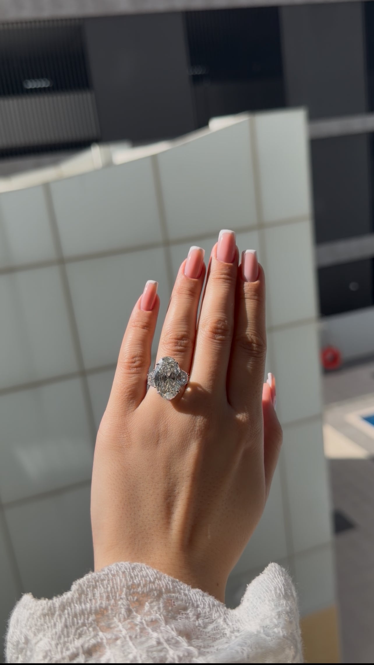 10CT OVAL TRILOGY DIAMOND RING (ARJS3878)