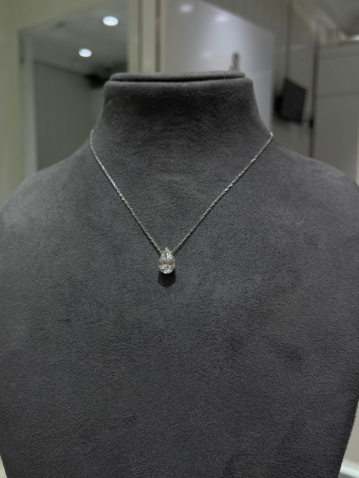 3 CT PEAR PENDANT (ARJS3340)
