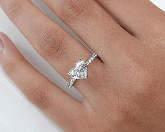3CT Heart w. Side Diamond Ring (LARJS3486)