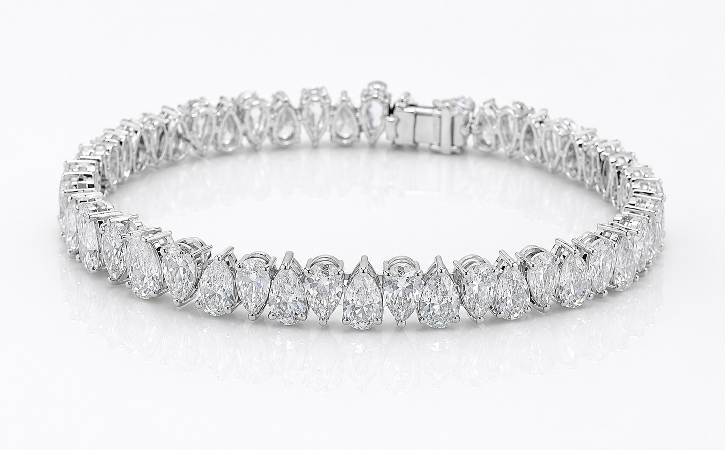 25 PT PEAR UP AND DOWN DIAMOND BRACELET (ARJS3871)