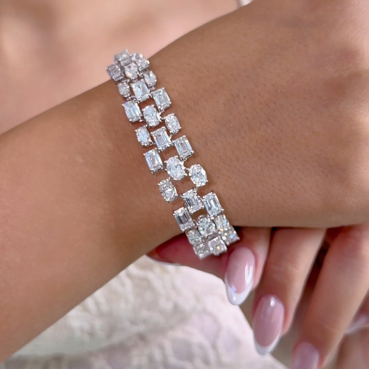 Emerald & Round Diamond Link Bracelet (ARJS4237)