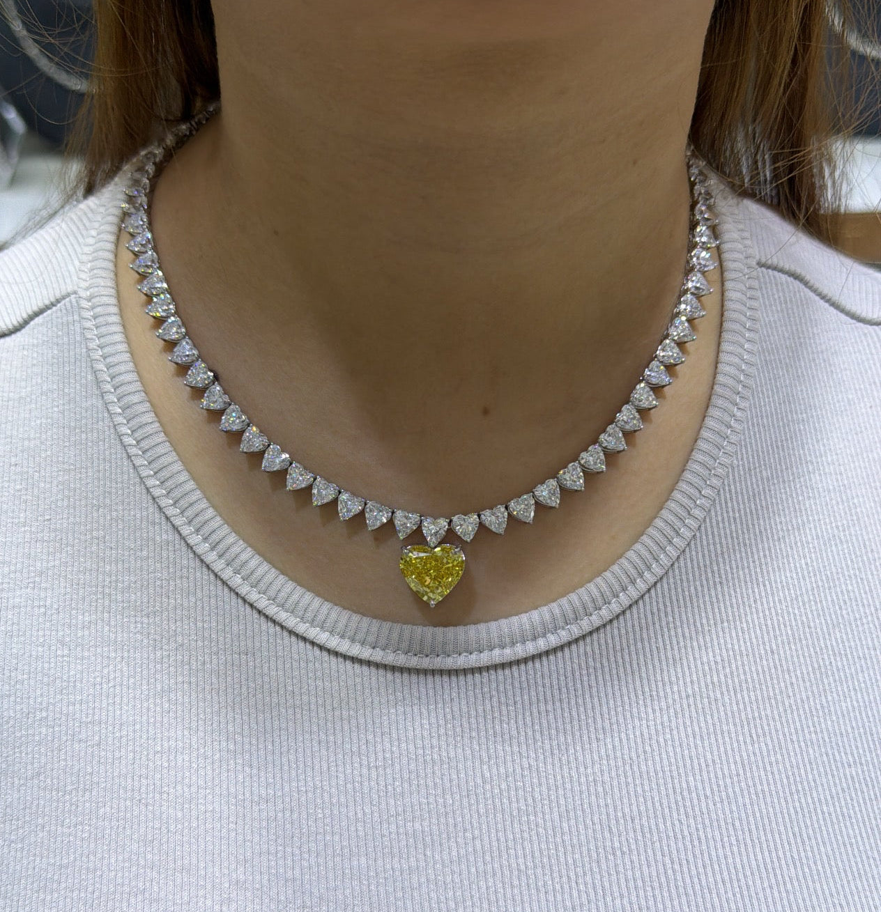 10 CARAT YELLOW HEART DANGLING DIAMONDS NECKLACE (ARJS3850)
