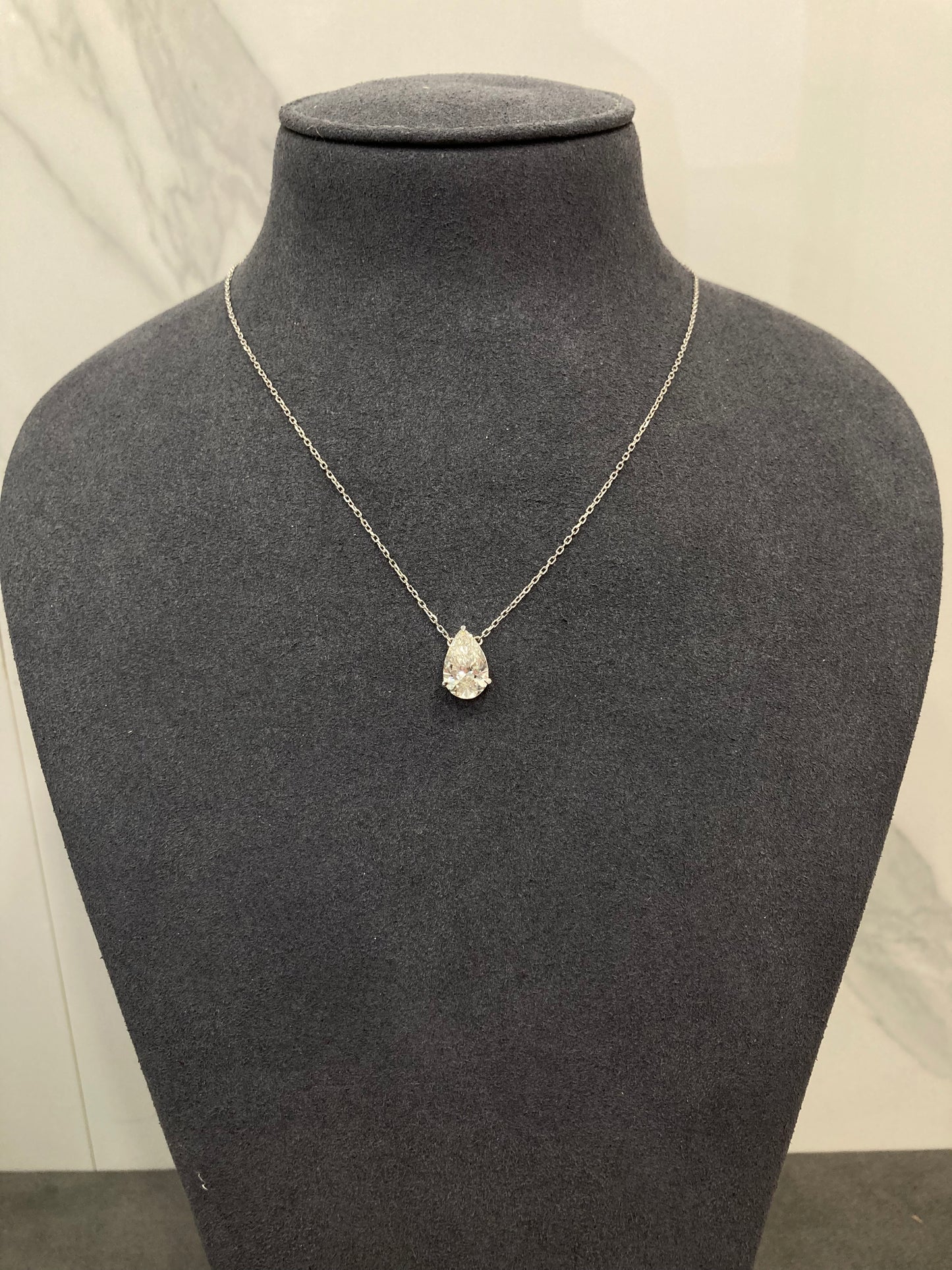3CT PEAR DIAMOND PENDANT (ARJS3145)
