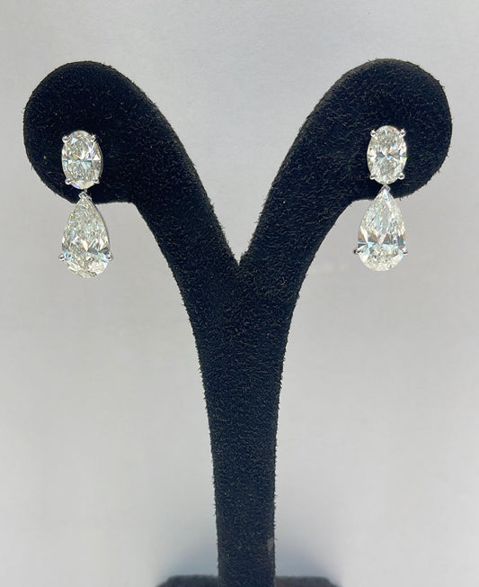 4CT PEAR WITH 2CT OVAL DIAMOND EARRING (LARJS3558)