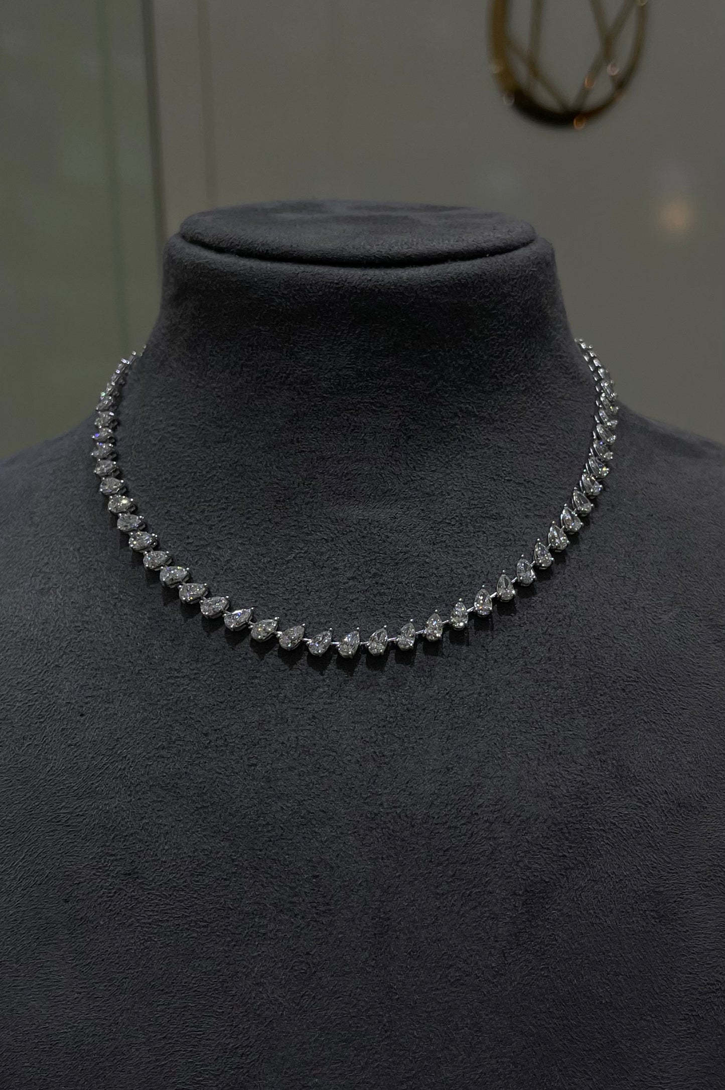 25 POINTER EACH PEAR ONE LINE NECKLACE (ARJS3949)