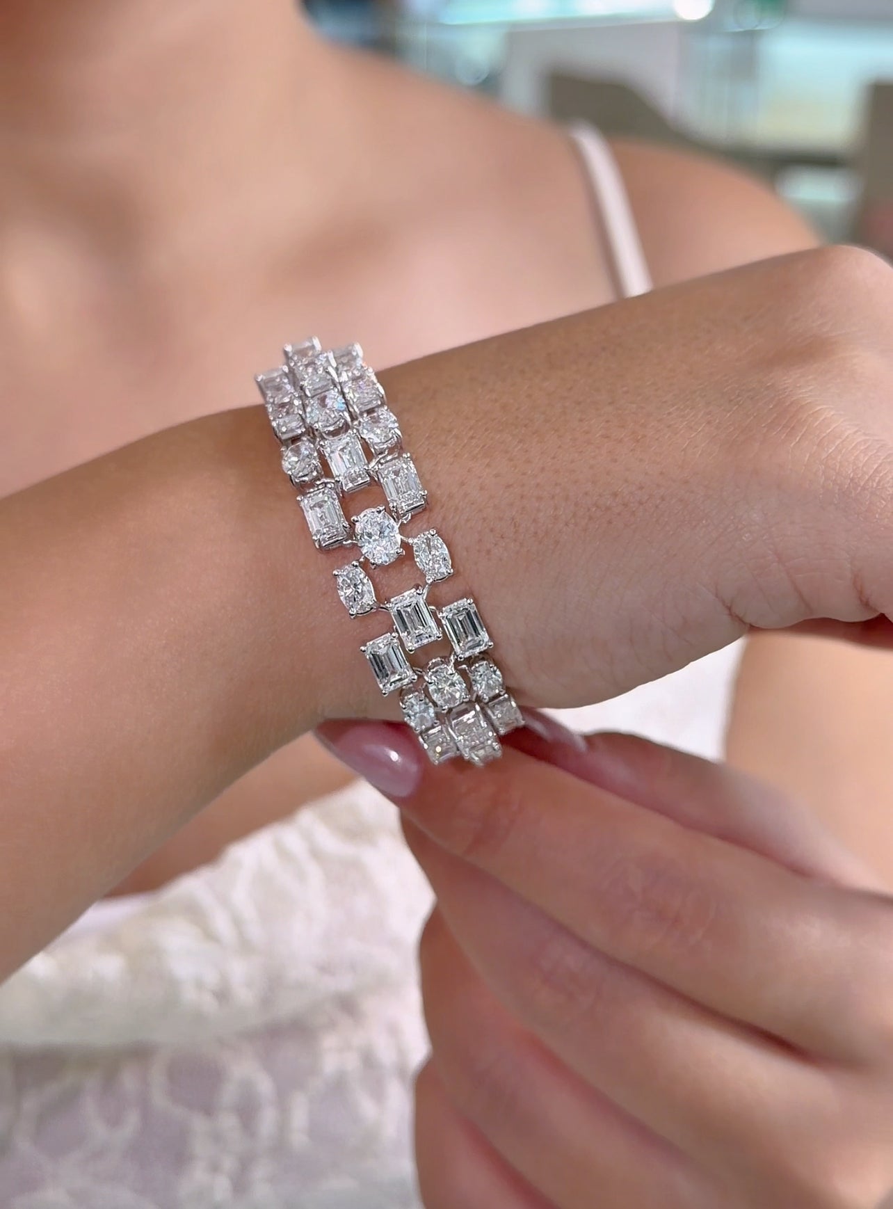 Emerald & Round Diamond Link Bracelet (ARJS4237)
