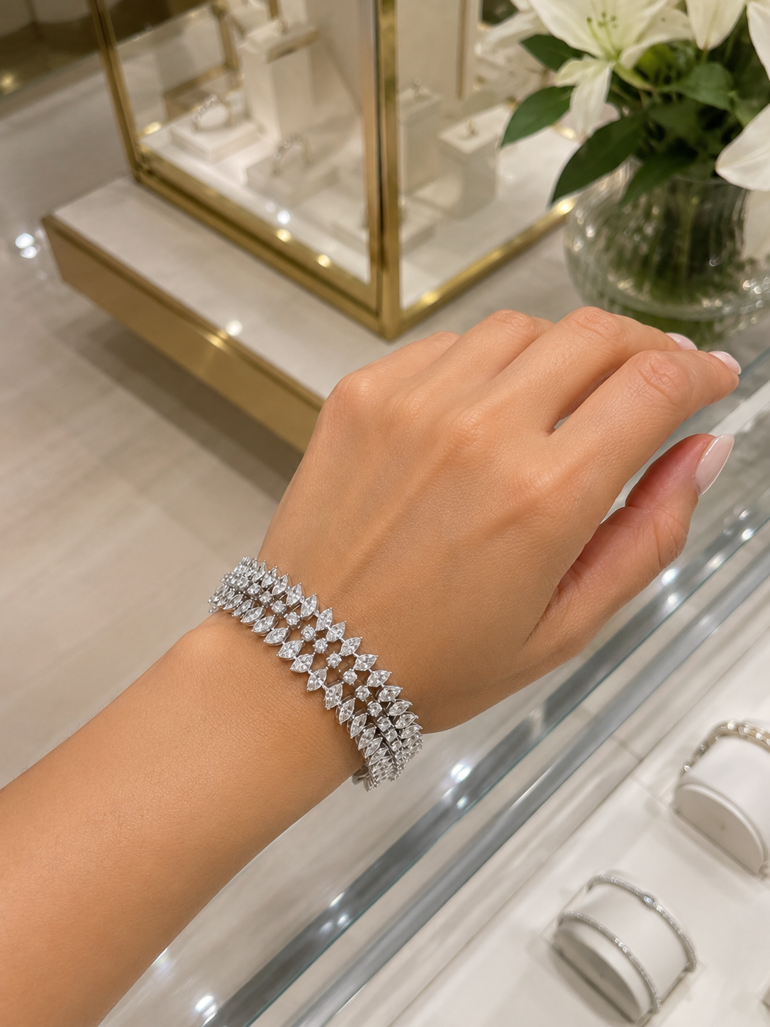 15/20 POINTER MARQUISE & ROUND BRACELET ( ARJS3976)