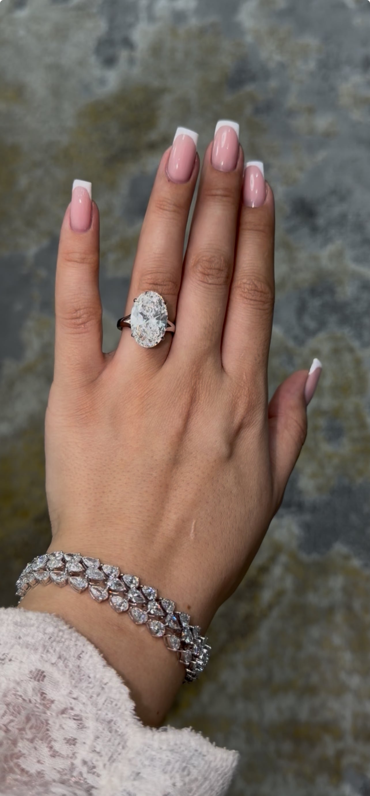 10CT Oval Diamond Ring (LARJS3816)