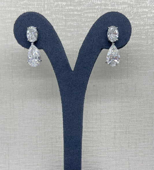 4CT Pear w.2CT Each Oval Earring (LARJS3558)