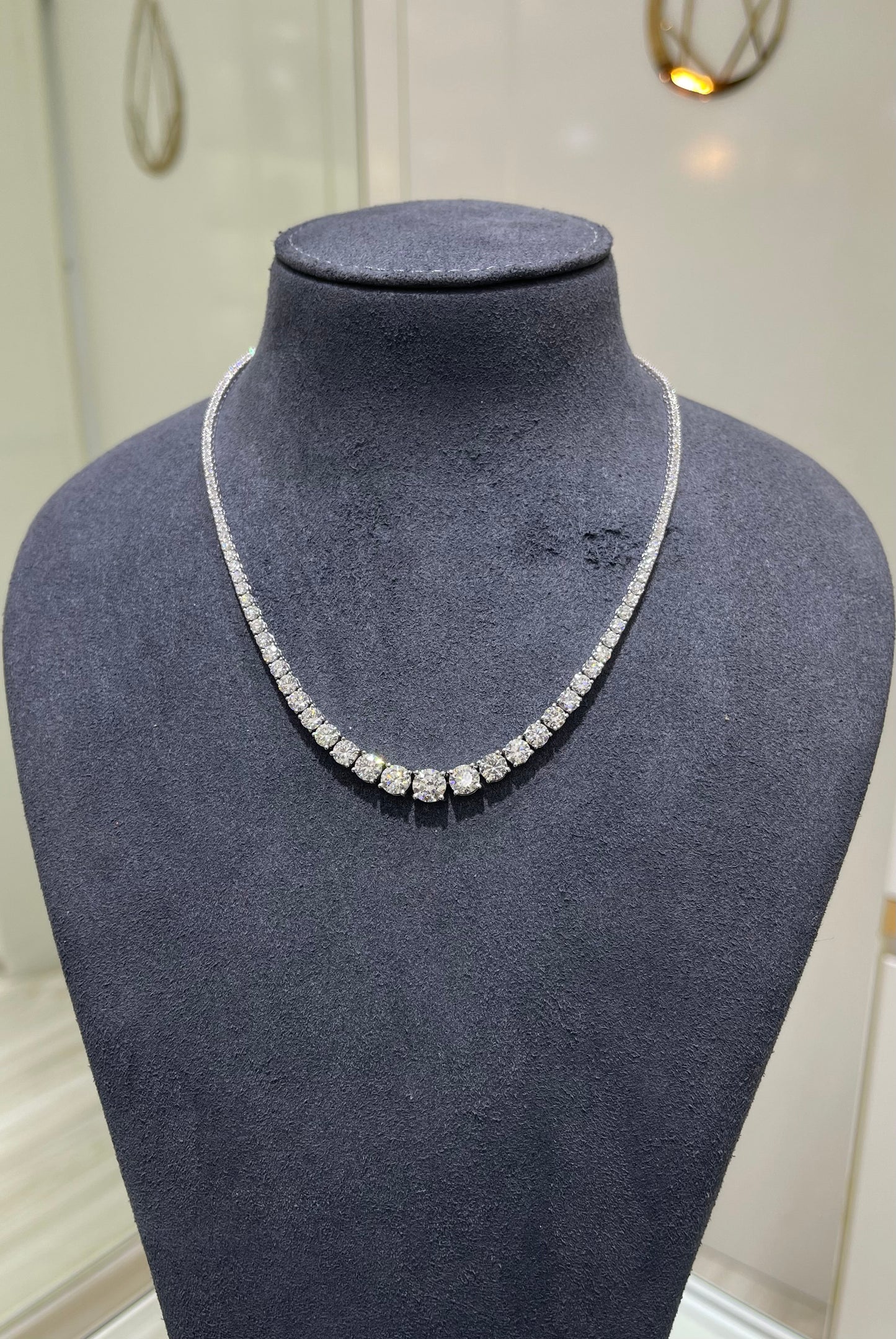 1CT Round In Graduated Necklace (LARJS3215)