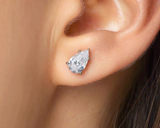 2 CT PEAR STUDS ( ARJS3952)