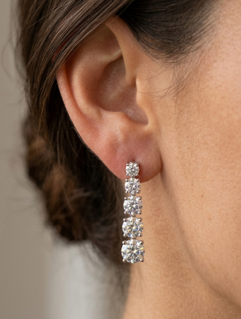 1CT ROUND IN GRADUATED DIAMOND EARRING (LARJS3596)