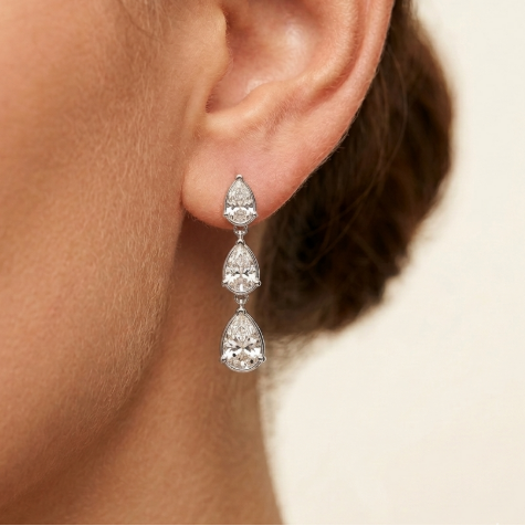 PEAR DIAMOND EARRING