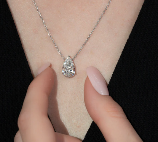 5CT PEAR PENDANT (ARJS3768)