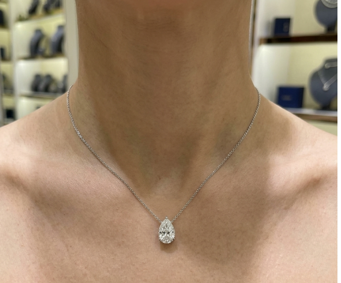3CT PEAR DIAMOND PENDANT (ARJS3340)