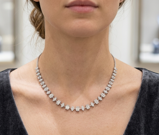 MARQUISE AND EMERALD SOLITAIRE DIAMOND NECKLACE (LARJS3506)