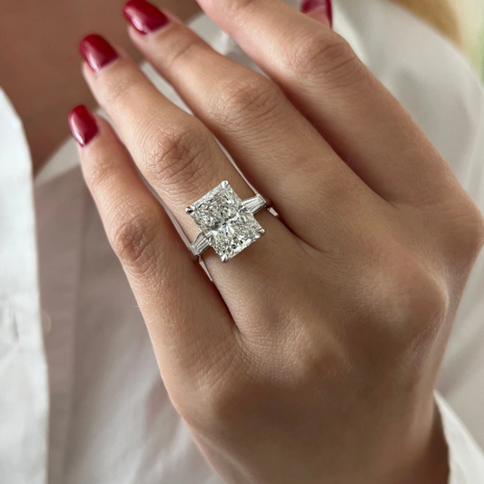 11 CT RADIANT DIAMOND WITH SIDE BAGUETTE