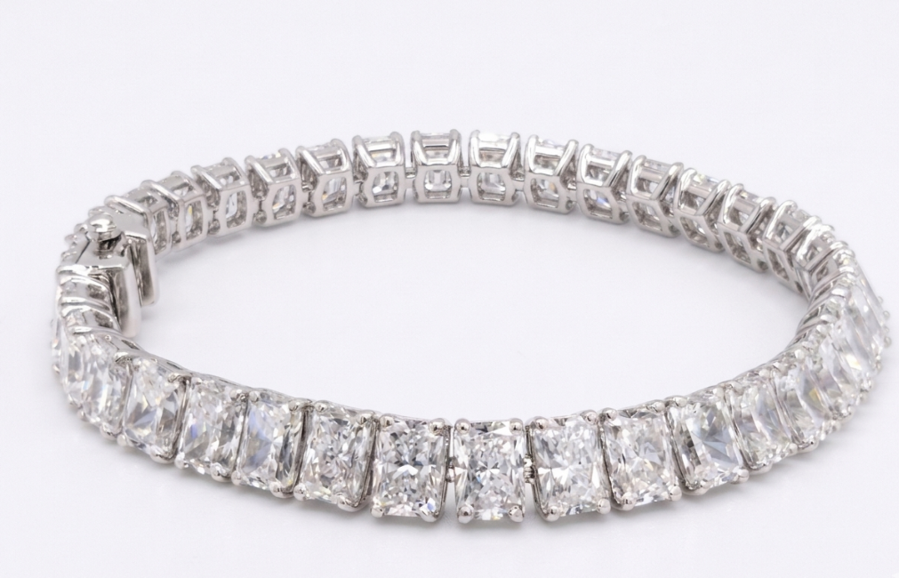 70 POINTER RADIANT ONE LINE BRACELET (ARJS3994)