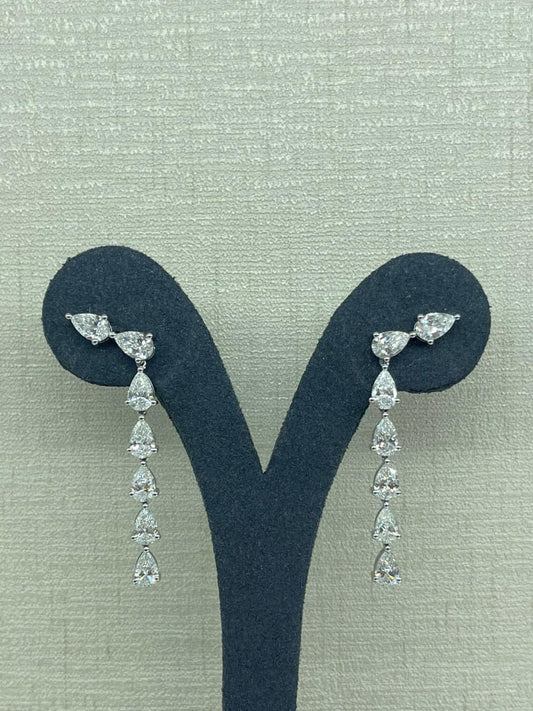 PEAR SHAPE ONE LINE DANGLING EARRING (ARJS3342)