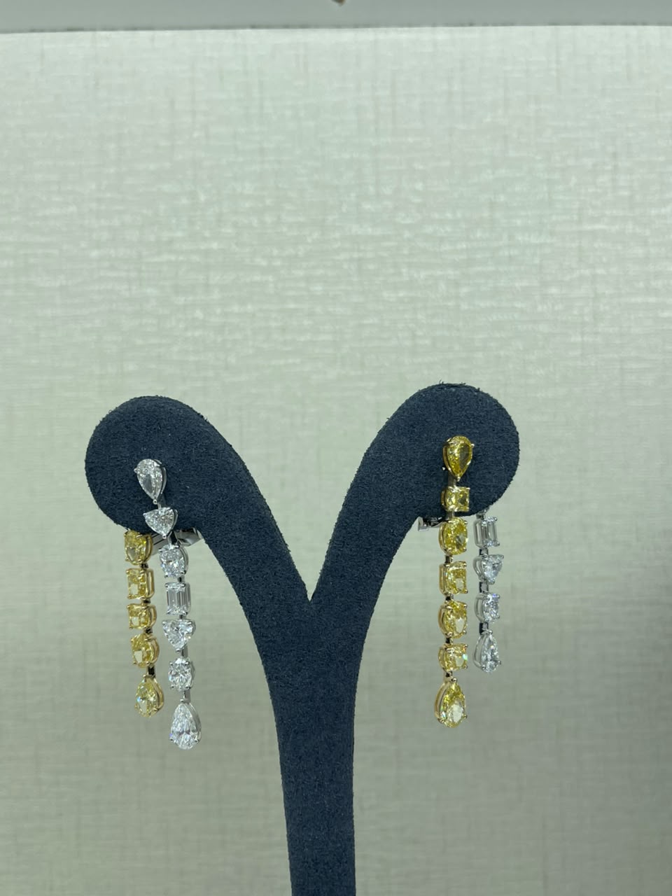 MIX SHAPE YELLOW WHITE EARRING (ARJS4114)