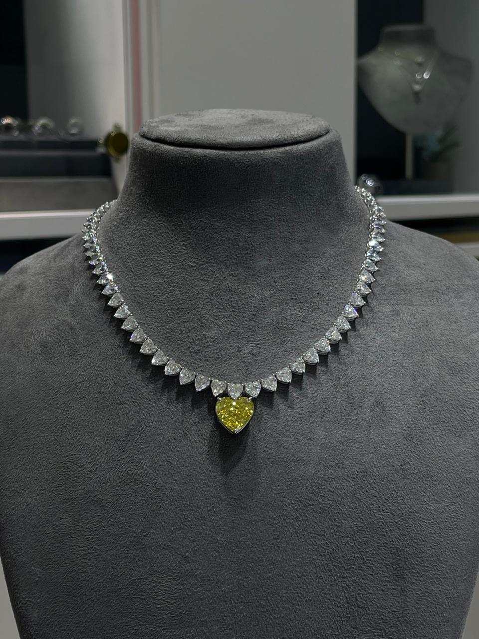 10 CARAT YELLOW HEART DANGLING DIAMONDS NECKLACE (ARJS3850)