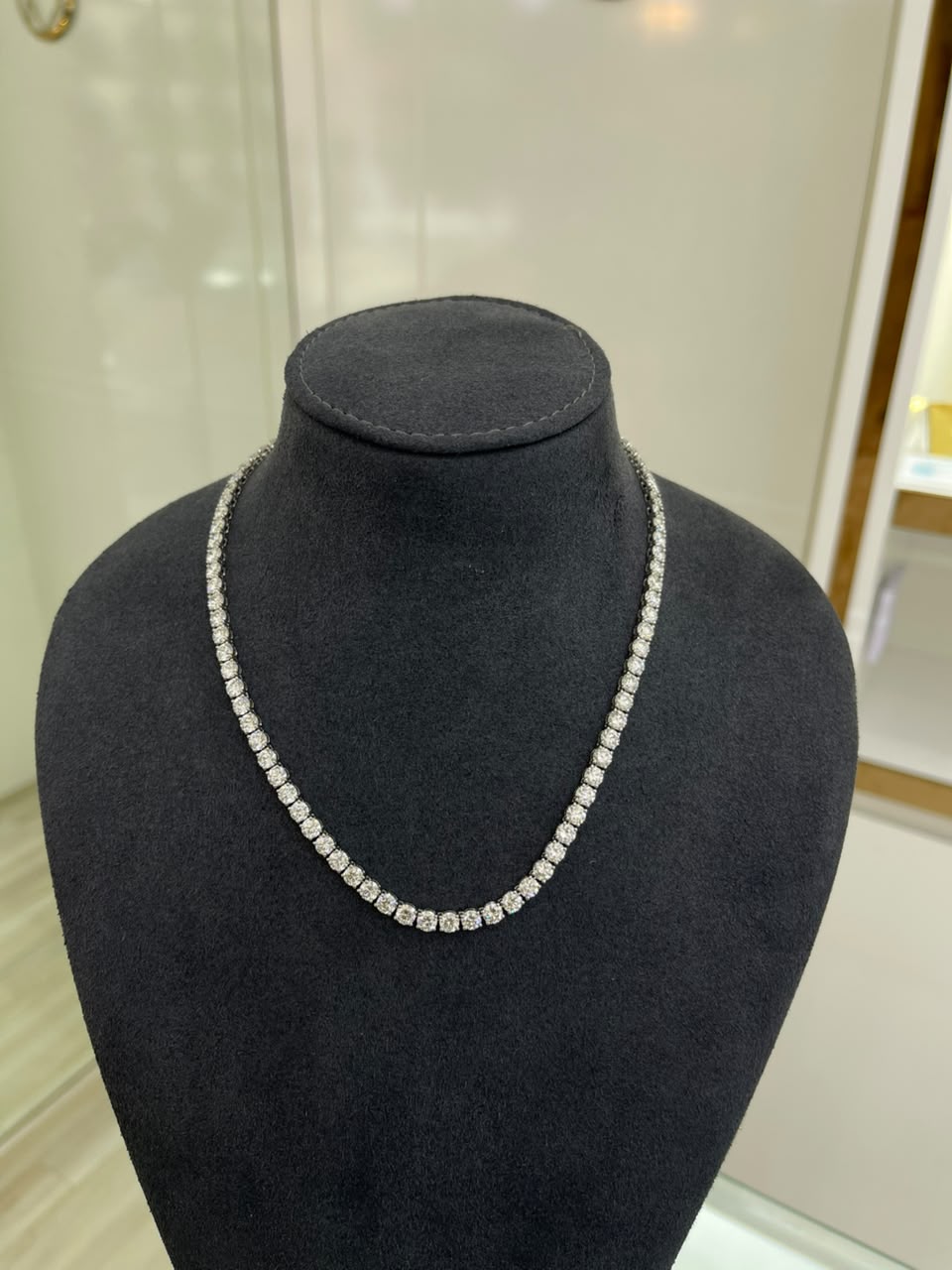 30 POINTER EACH ROUND TENNIS NECKLACE (ARJS3978)