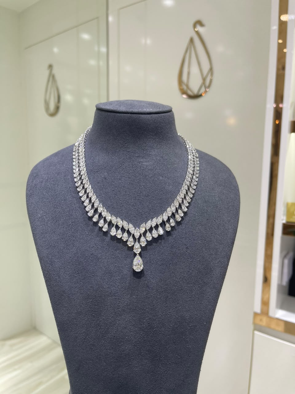 Marquise Wave with Pear Drop Necklace (ARJS4116)