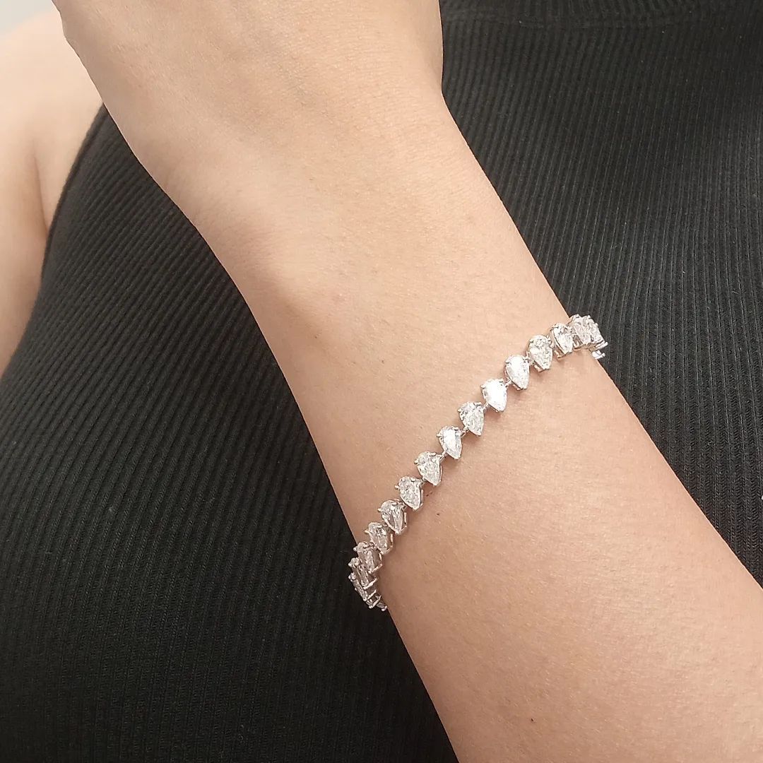 30 POINTER ONE LINE PEAR BRACELET (ARJS3948)
