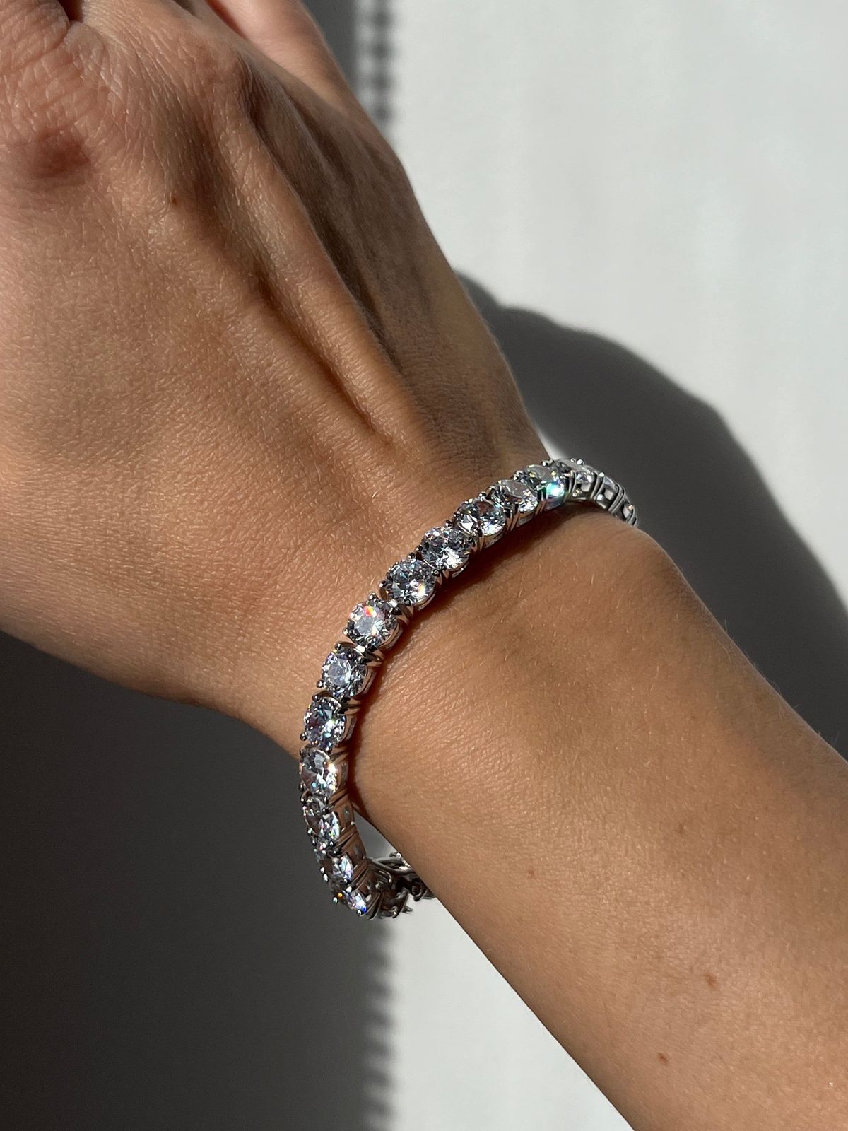50 Pointer Round Tennis Bracelet (ARJS3923)