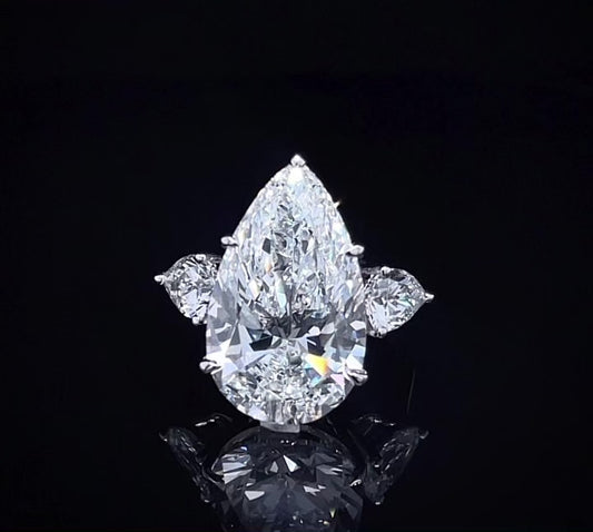 10CT PEAR TRILOGY DIAMOND RING (LARJS3609)
