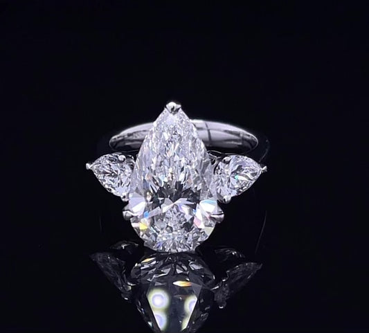 5CT PEAR TRILOGY DIAMOND RING (LARJS3574)
