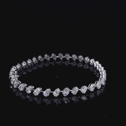 15 POINTER ONE LINE OVAL BRACELET (ARJS3975)