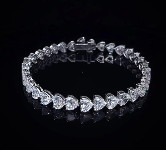 50PT EACH HEART DIAMOND BRACELET (LARJS3565)